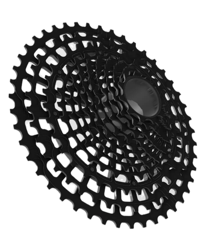 WHALEROAD R7 13-speed cassette with wide range gearing